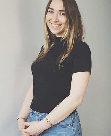 Chiara Zielinsky Portfolio Shot - Experienced Freelance Web Developer in Toronto, Ontario, Canada. Working with Ecommerce, Shopify, Wordpress to help strengthen your web presence.
